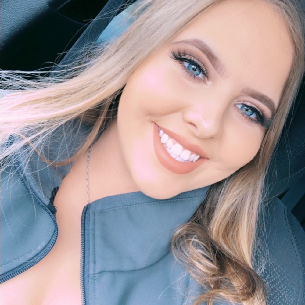 Meet your Posher, Brittany